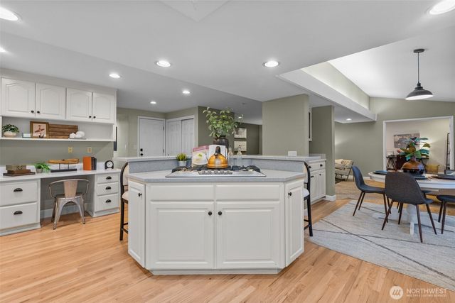 1812 SW 214th Street, Lynnwood, WA 98036