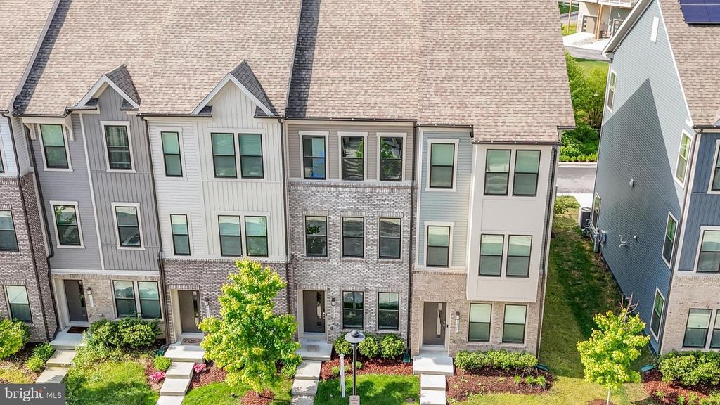 Image 4 of property listing at 3231 WATERSHED BLVD, Laurel, MD 20724