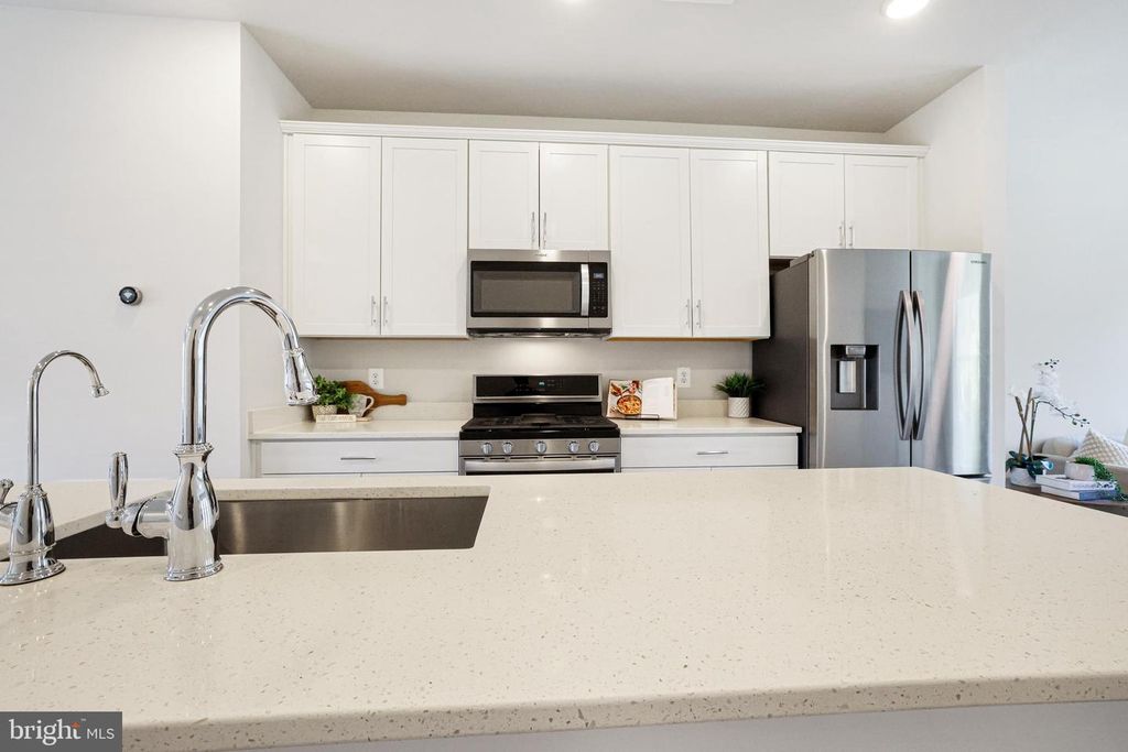 Image 7 of property listing at 3231 WATERSHED BLVD, Laurel, MD 20724