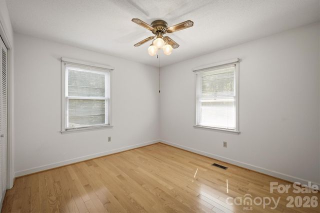 1208 35th Street Place NE 8, Conover, NC 28613
