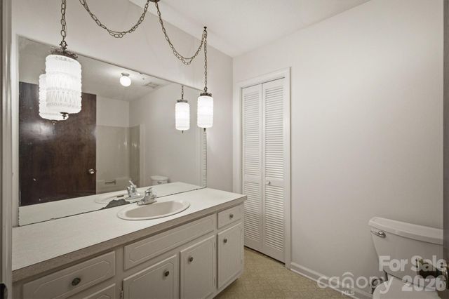 1208 35th Street Place NE 8, Conover, NC 28613