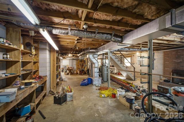 1208 35th Street Place NE 8, Conover, NC 28613