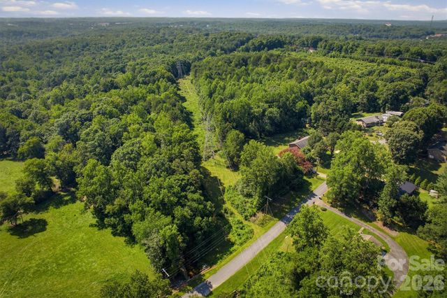 1208 35th Street Place NE 8, Conover, NC 28613