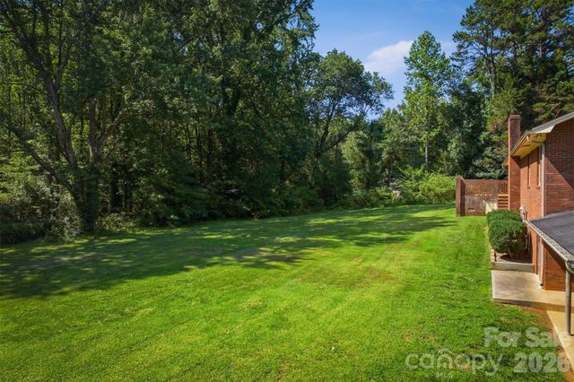 1208 35th Street Place NE 8, Conover, NC 28613