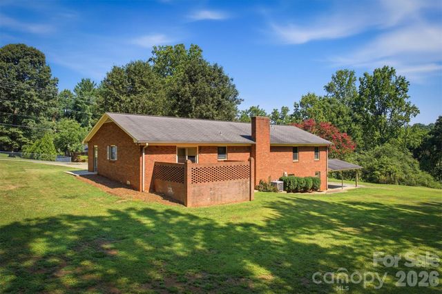 1208 35th Street Place NE 8, Conover, NC 28613