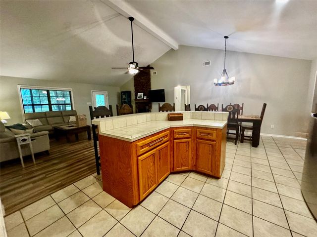 148 Crest Lane, Onalaska, TX 77360