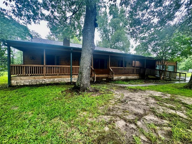 148 Crest Lane, Onalaska, TX 77360