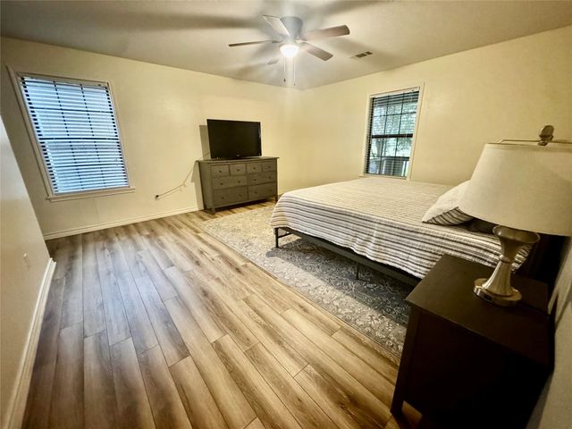 148 Crest Lane, Onalaska, TX 77360