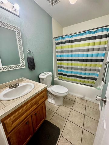 148 Crest Lane, Onalaska, TX 77360