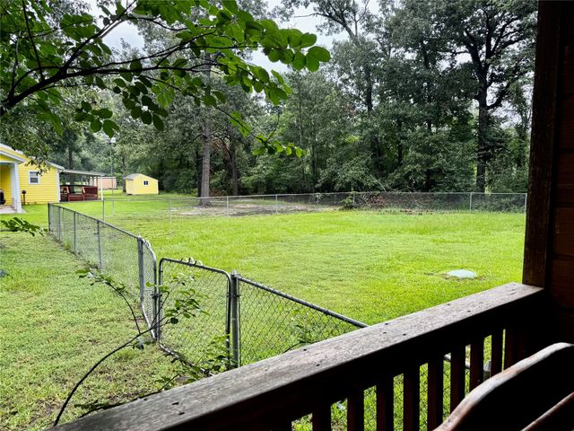 148 Crest Lane, Onalaska, TX 77360