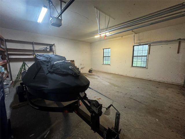 148 Crest Lane, Onalaska, TX 77360