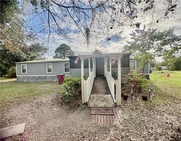 5641 Fleetwood Lane, Blackshear, GA 31516