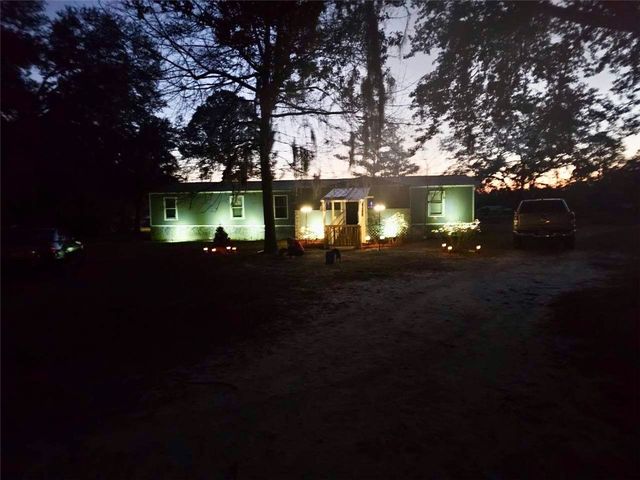 5641 Fleetwood Lane, Blackshear, GA 31516