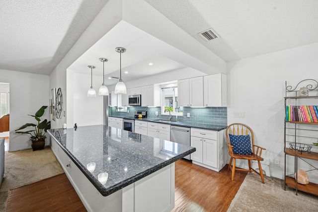321 Del Rio Boulevard, Boca Raton, FL 33432