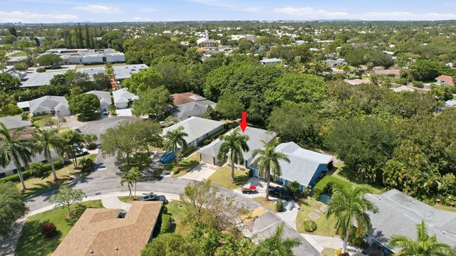 321 Del Rio Boulevard, Boca Raton, FL 33432