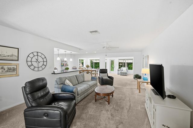 321 Del Rio Boulevard, Boca Raton, FL 33432