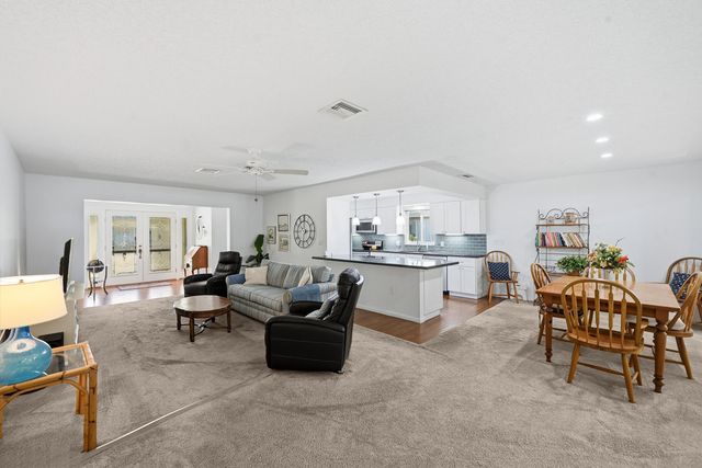 321 Del Rio Boulevard, Boca Raton, FL 33432