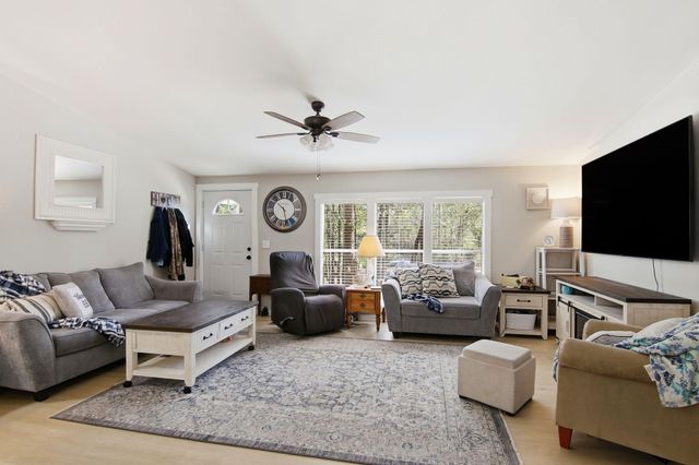 6108 Old River Road, Baker, FL 32531