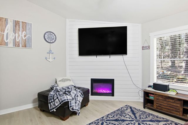 6108 Old River Road, Baker, FL 32531