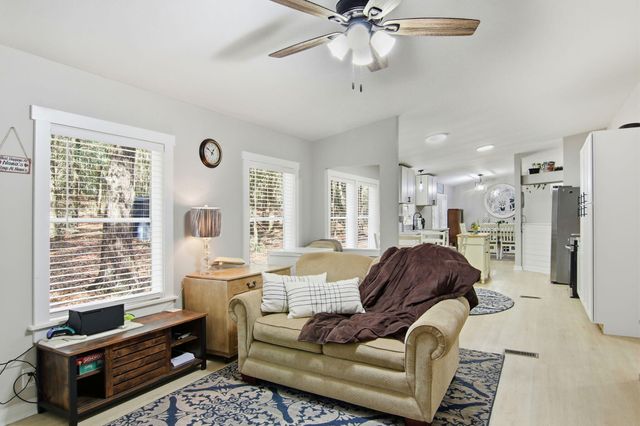 6108 Old River Road, Baker, FL 32531