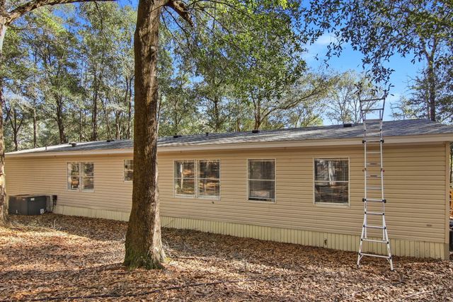 6108 Old River Road, Baker, FL 32531