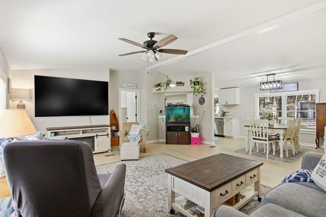 6108 Old River Road, Baker, FL 32531