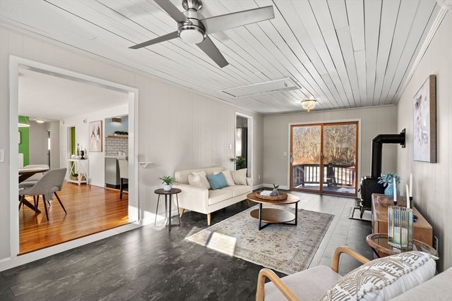 237 Davis Rd, Bedford, MA 01730