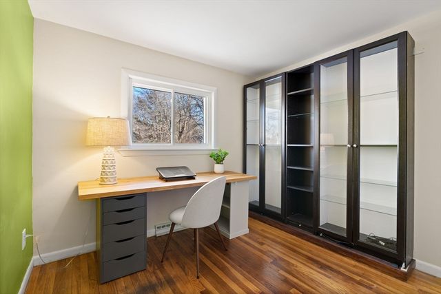 237 Davis Rd, Bedford, MA 01730