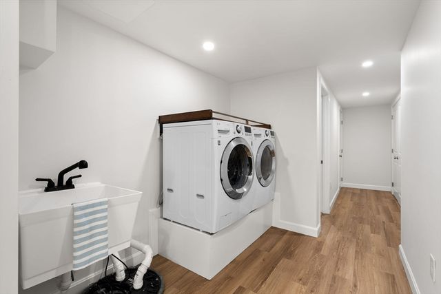 237 Davis Rd, Bedford, MA 01730