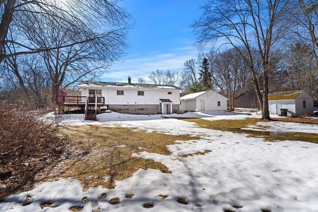 237 Davis Rd, Bedford, MA 01730