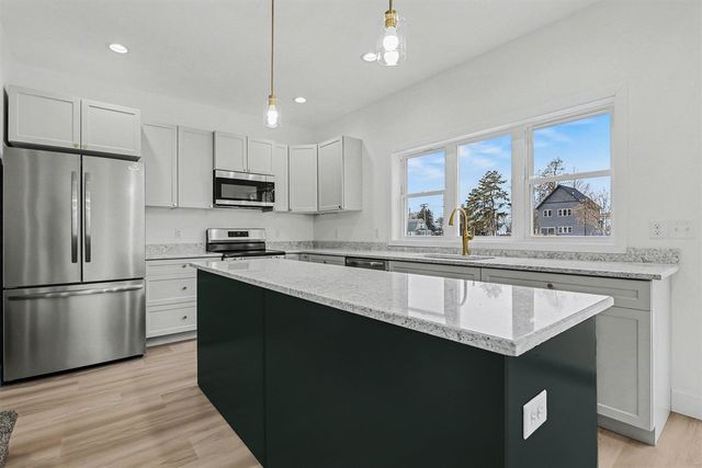 105 Lester Avenue, Dowagiac, MI 49047