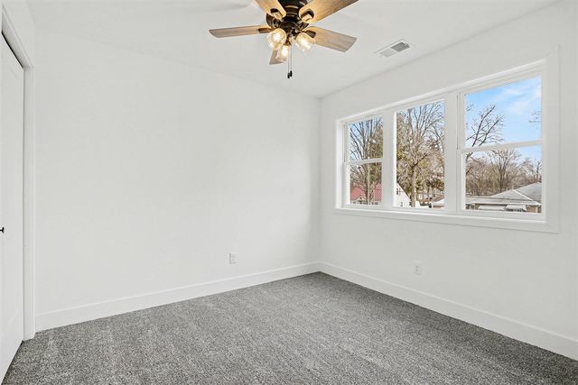 105 Lester Avenue, Dowagiac, MI 49047