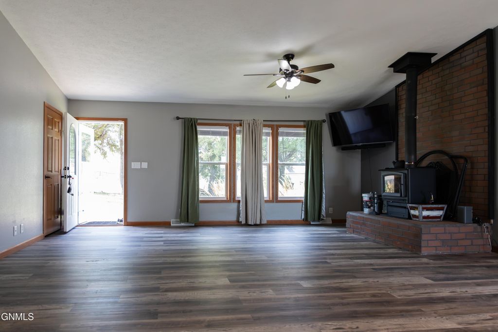 12547 32nd A Street NW, Watford City, ND 58854 photo 3