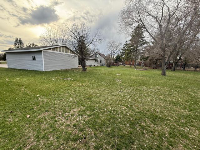 7966 Church Street, Clear Lake, MN 55319