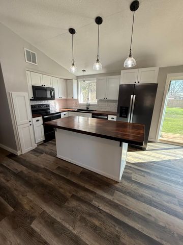 7966 Church Street, Clear Lake, MN 55319