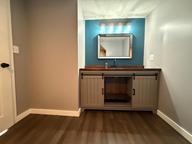 7966 Church Street, Clear Lake, MN 55319