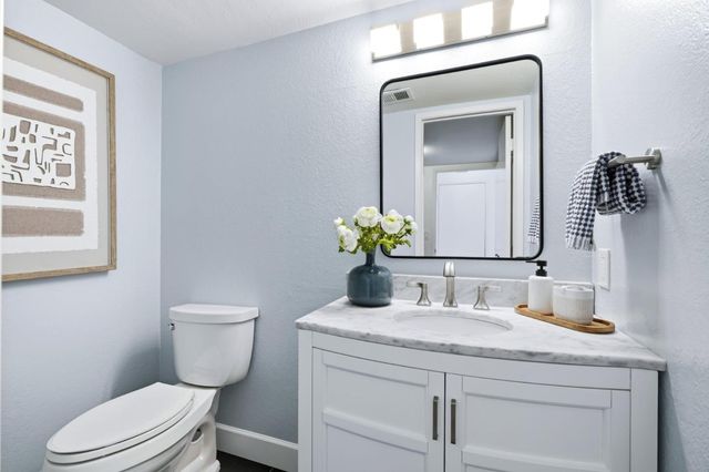 19713 Vineyard Lane, Saratoga, CA 95070