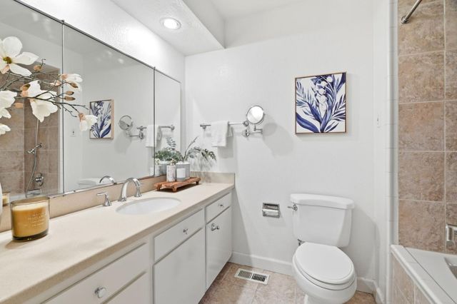 19713 Vineyard Lane, Saratoga, CA 95070