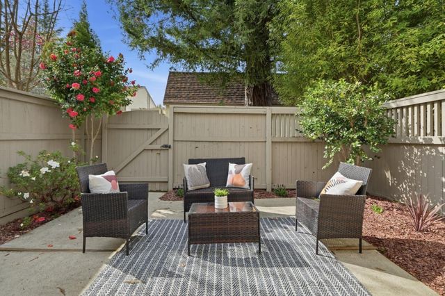 19713 Vineyard Lane, Saratoga, CA 95070