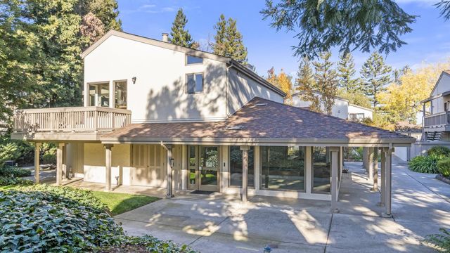 19713 Vineyard Lane, Saratoga, CA 95070