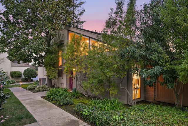 19713 Vineyard Lane, Saratoga, CA 95070