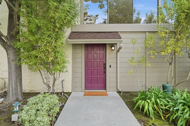 19713 Vineyard Lane, Saratoga, CA 95070