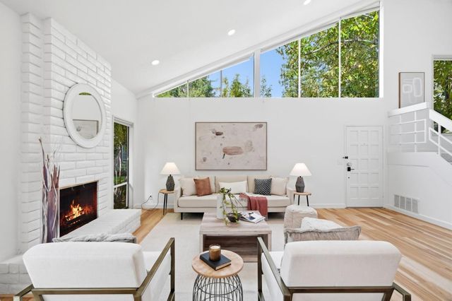 19713 Vineyard Lane, Saratoga, CA 95070