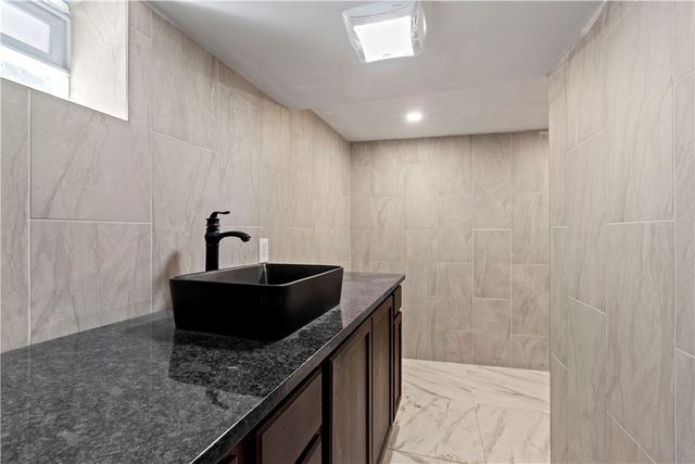 813 Bower Hill Rd, Bridgeville, PA 15017