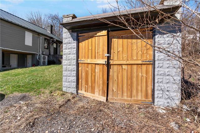 813 Bower Hill Rd, Bridgeville, PA 15017