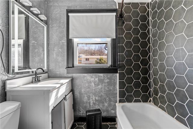 813 Bower Hill Rd, Bridgeville, PA 15017