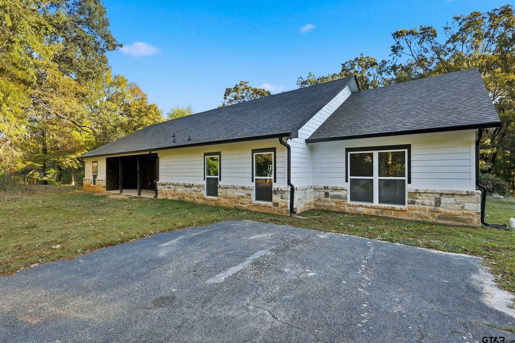 501 CR 3325, Mount Pleasant, TX 75455