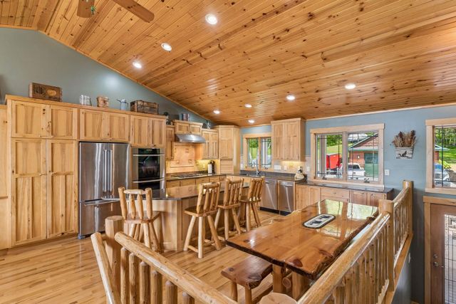 32940 Nueman Trail, Lindstrom, MN 55045