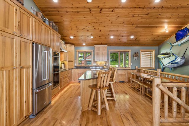 32940 Nueman Trail, Lindstrom, MN 55045