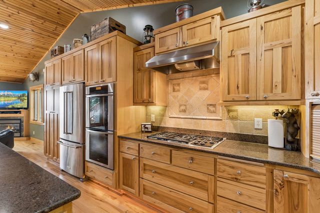 32940 Nueman Trail, Lindstrom, MN 55045